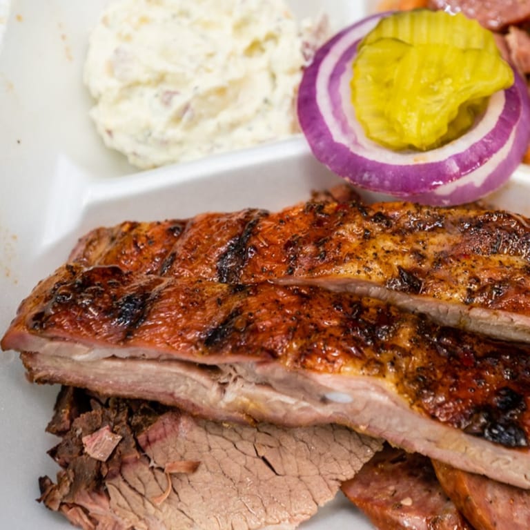 Catering That Brings the Flavor